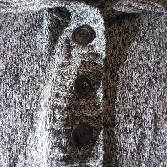 Laura Scott button down sweater - Picture 4 of 10